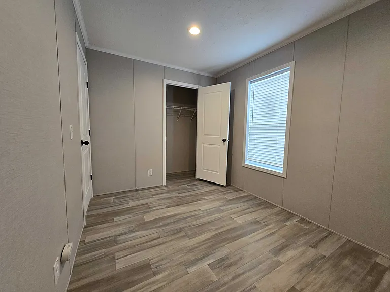 29800 Guilford Cir #460 — Photo 26