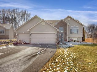 114 Big Woods Ct, Buffalo, MN 55313