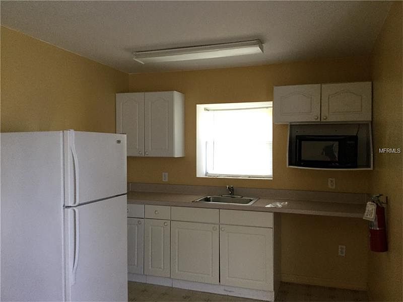 2nd image of 972 Orchid Dr