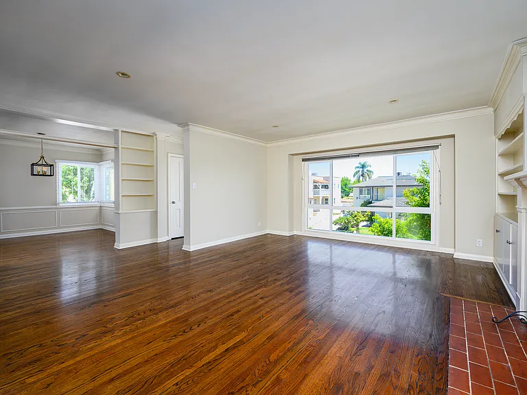 1763 Kelton Ave — Photo 5