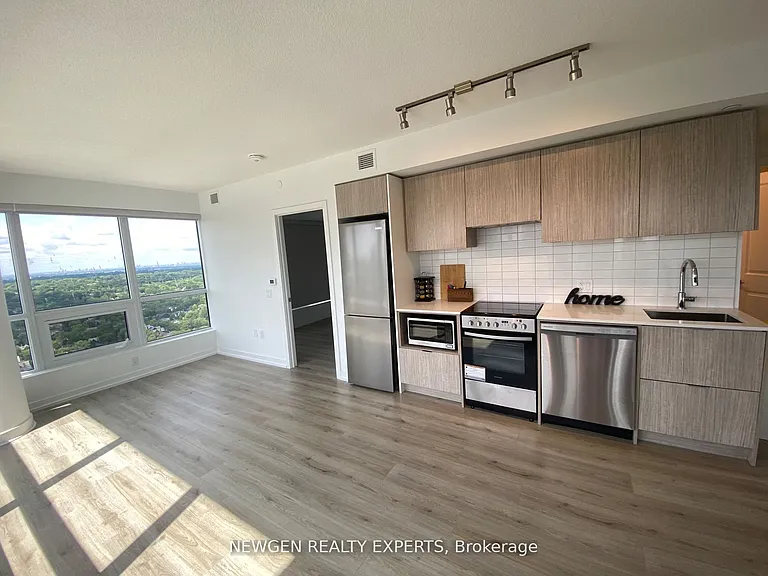 395 Bloor St E #3004 — Photo 2