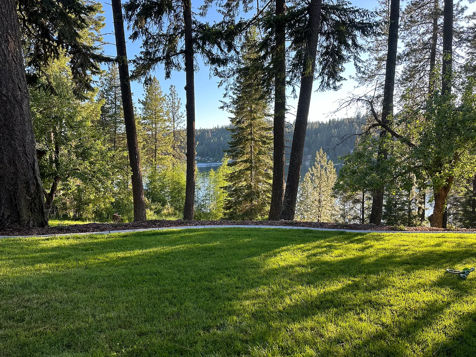 2 bed, 2.5 bath, 2404 sqft, $2,500 — Photo 3