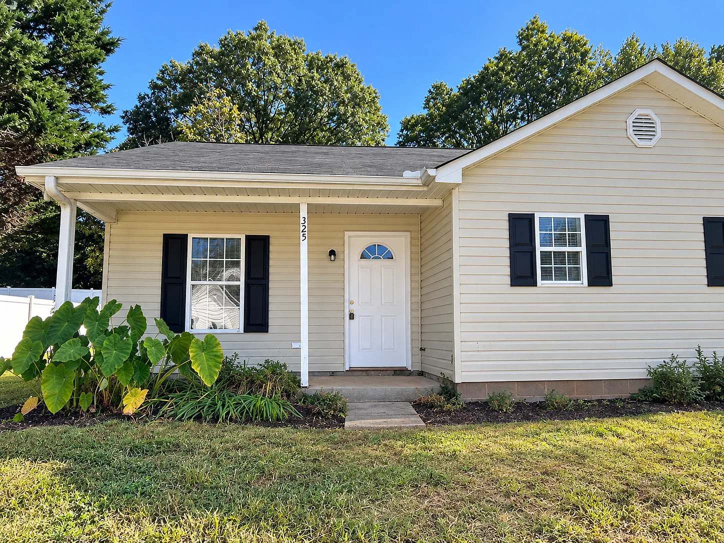3 bed, 1142 sqft, $1,495 — Photo 2