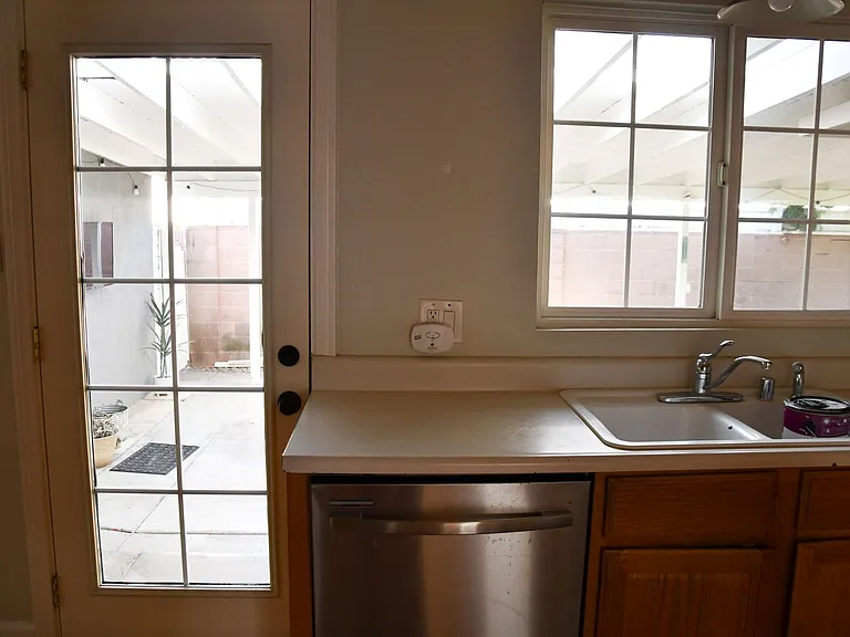 1210 E Oakmont Ave — Photo 17