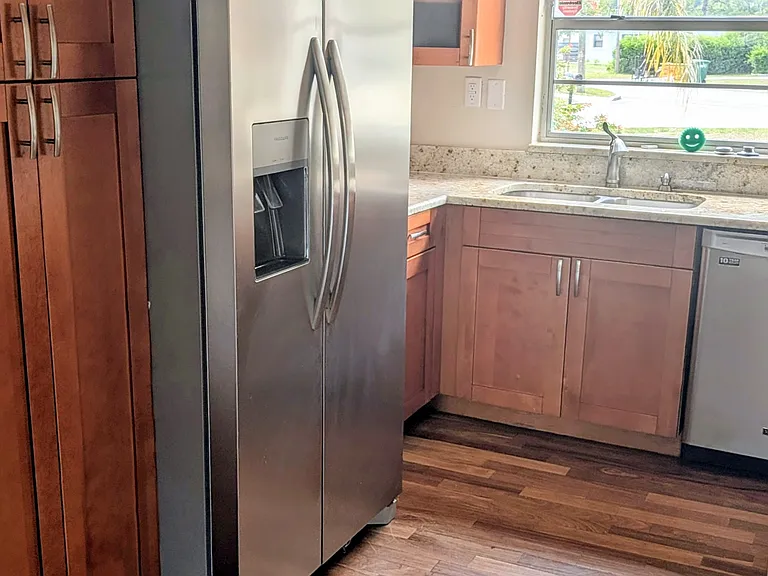 4502 S Cameron Ave — Photo 8