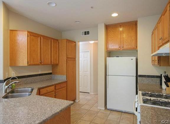 4th image of 39719 Princeton Way Unit B