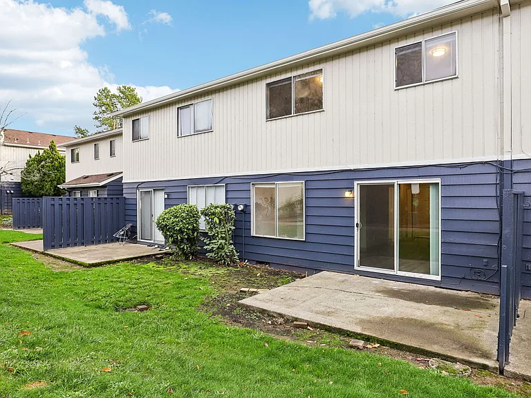 PARK PLACE APARTMENTS - YOUR HOME IS HERE! - UP TO 6 WEEKS FREE! — Photo 8