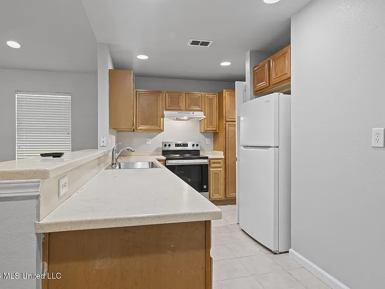 6234 W Lamar St — Photo 9