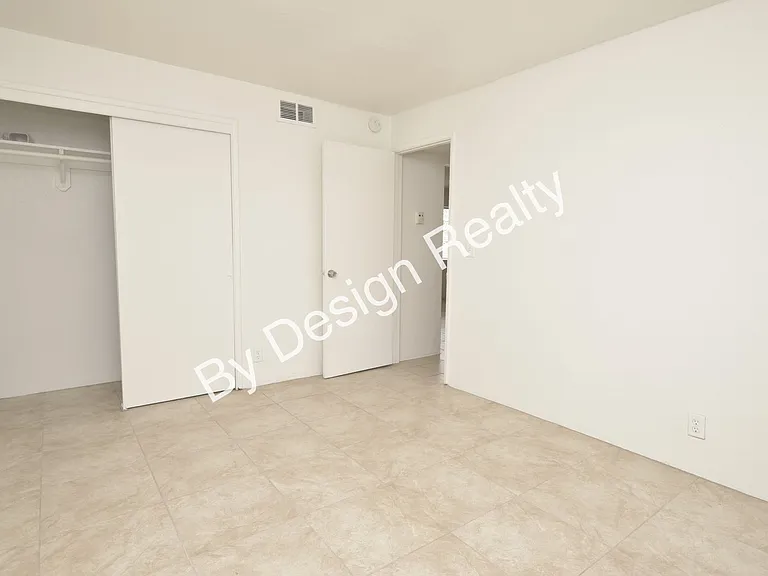 3334 E Presidio Rd — Photo 16