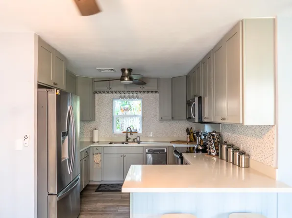 (undisclosed Address), Waialua, HI 96791