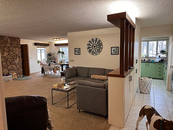 3rd image of 401 S Eyler Ln