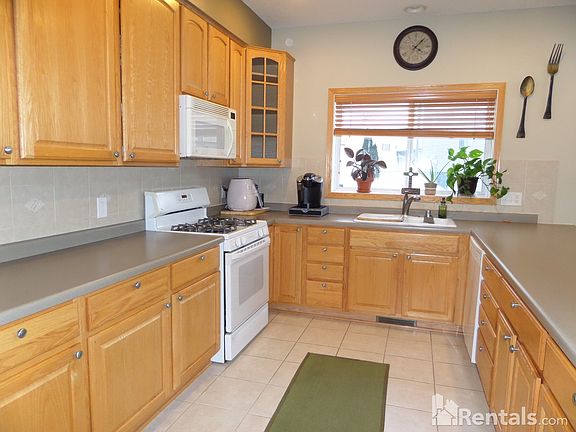 2nd image of 8430 Savanna Oaks Alcove