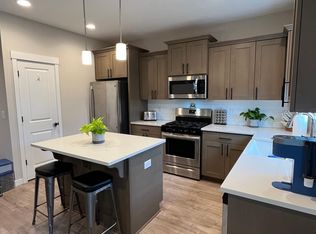 8512 N 2nd Loop, Ridgefield, WA 98642