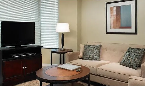 2 bed, 850 sqft, $945 — Photo 3