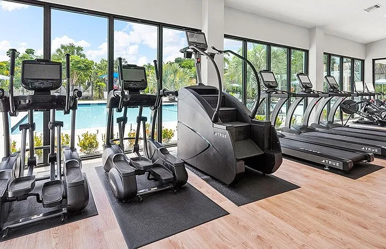 The Avant at Pembroke Pines Apartments — Photo 16