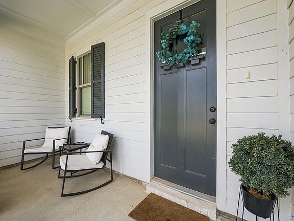 3rd image of 107 Peach Farm Cir