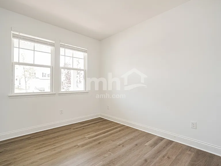 9025 Henley Ave — Photo 14