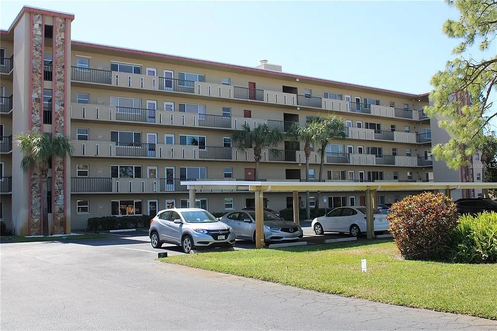 1 bed, 1.5 bath, 840 sqft, $2,495 — Photo 1