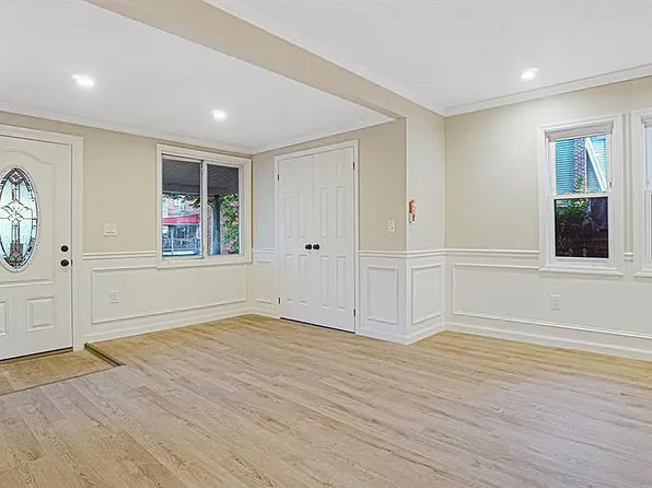 4411 Edson Avenue image 8 of 27