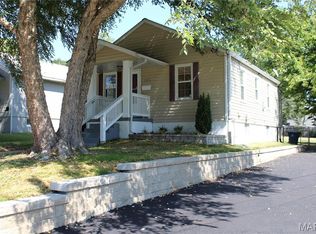 2220 Dawes Pl, Saint Louis, MO 63114