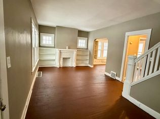 908 Yellowstone Rd, Cleveland Heights, OH 44121