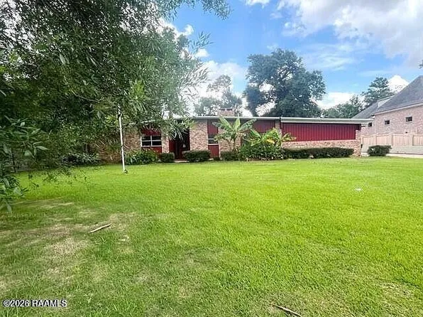 421 E Demanade Dr, Lafayette, LA 70503