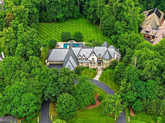 4th image of 9833 Avenel Farm Dr