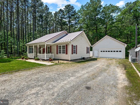 134 Pioneer Trl, Hague, VA 22469