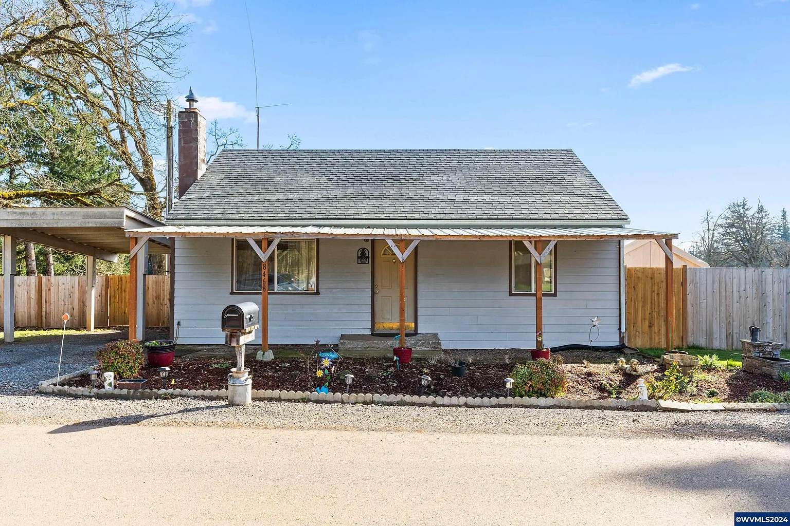 6516 Pony Pl SE photo 1