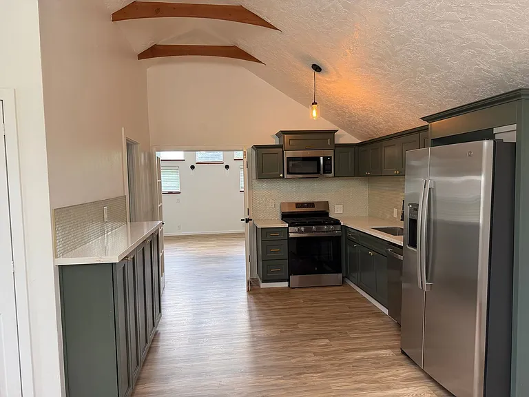 1785 W 14th Ave #B — Photo 11