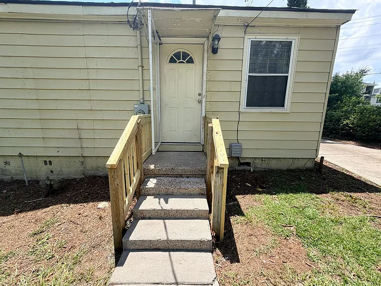 1307 Melody Ln — Photo 5