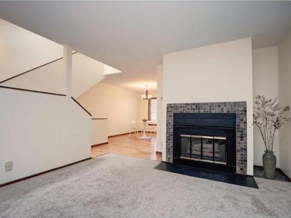 3rd image of 2117 21st Ave S #3