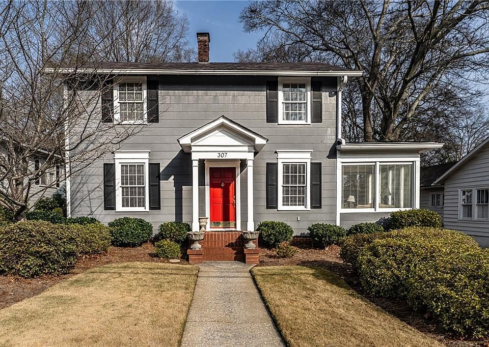 1st image of 307 E 11th St SE