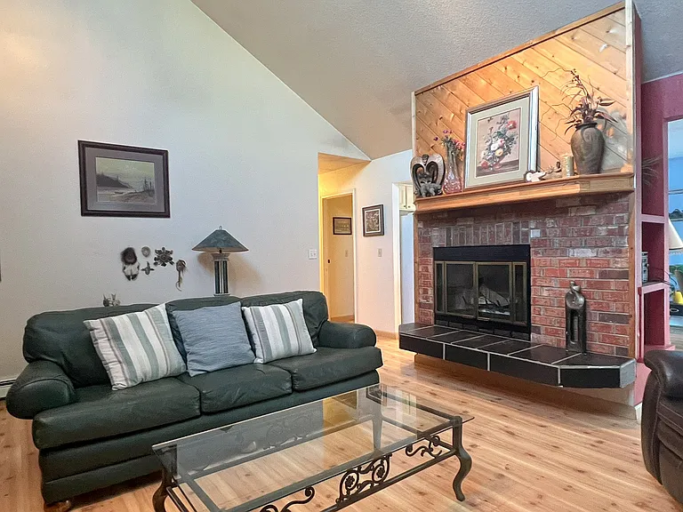 5703 Jennifer Cir — Photo 5