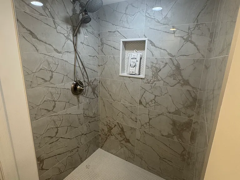 3719 N Sawyer Ave #B — Photo 3