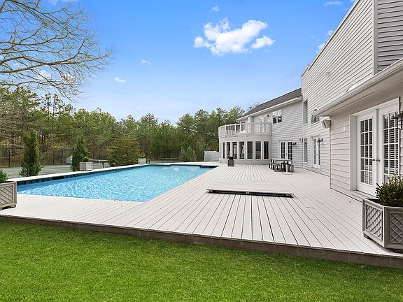 2nd image of 1 Rosebud Ln