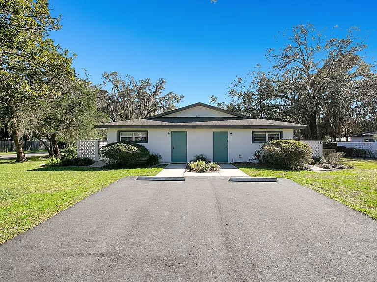 1820 NW 10th St — Photo 22