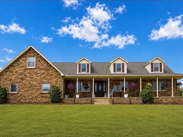 31 Sutton Ln, Washington, PA 15301