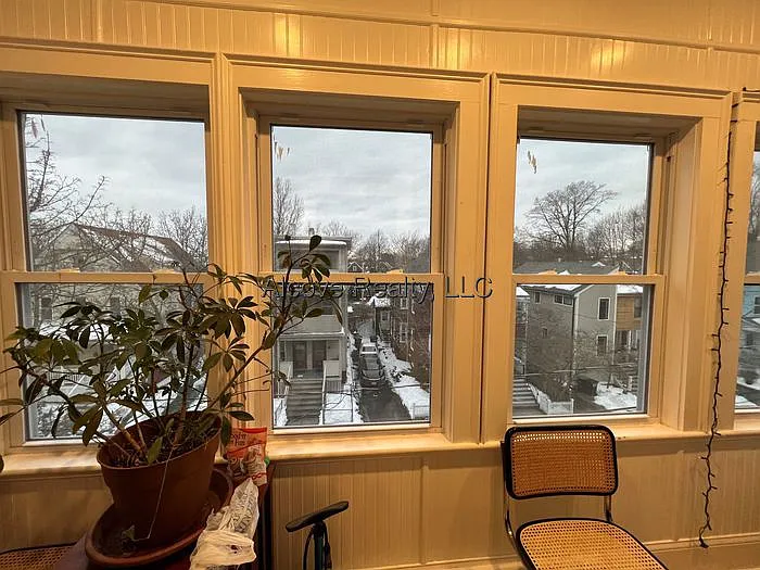 4 bed, 2.0 bath, $5,250 — Photo 3