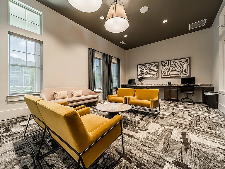 HighlandRidge_2021_BusinessCenter_01