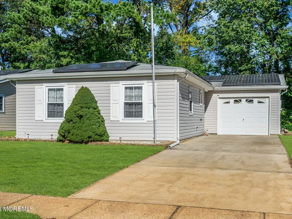 135 Courtshire Drive, Brick, NJ 08723
