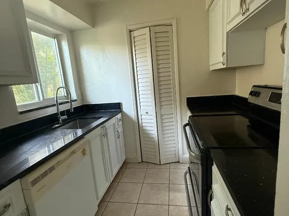 2317 NE 2nd St, Pompano Beach, FL