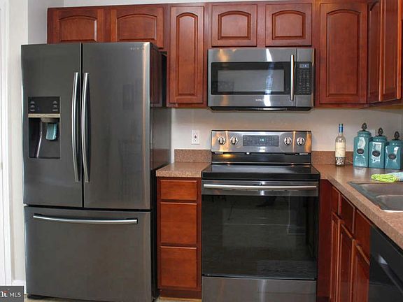 4th image of 7319 Wytheville Cir