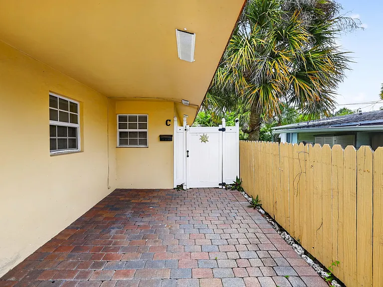3207 Marine Dr #C — Photo 3