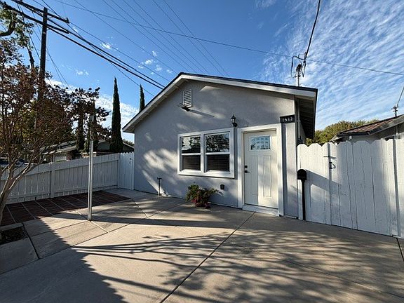 2nd image of 1517 Schulenberg Ave