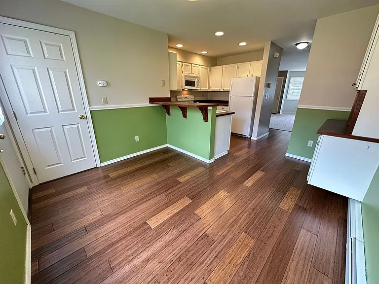 209 E 18th Ave #10 — Photo 9