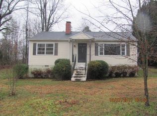 8205 Spotswood Rd, Summerfield, NC 27358