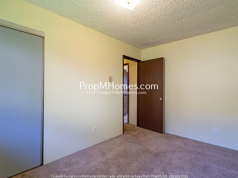 313 East St — Photo 10