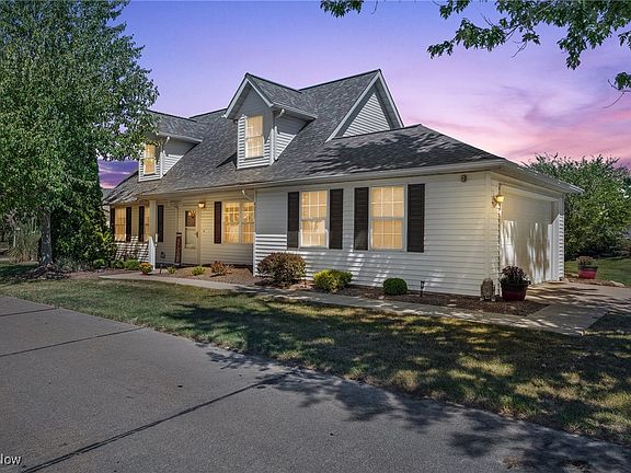 3rd image of 4017 Londonderry Ln