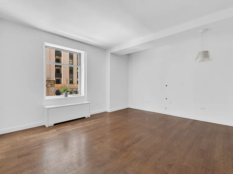 100 W 58th St #4C — Photo 11